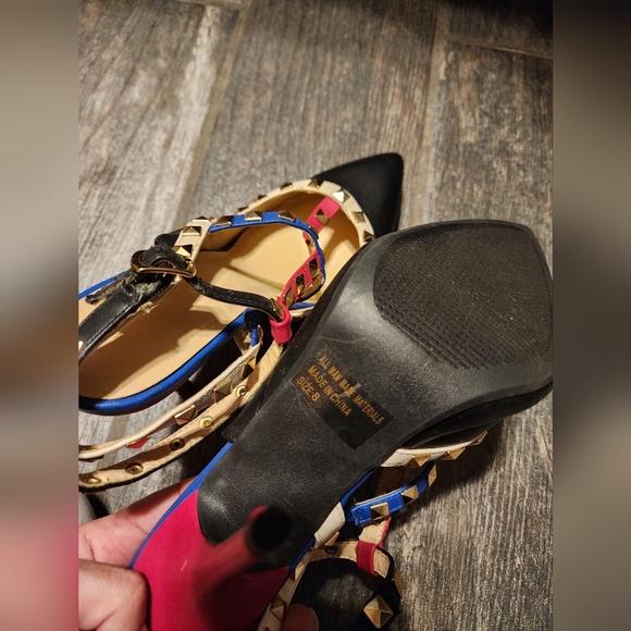 Wild Diva Studded Heels Size 8 - Picture 3 of 4